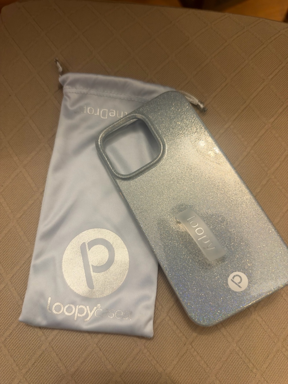 Loopy iPhone 16 pro max platinum sparkle case